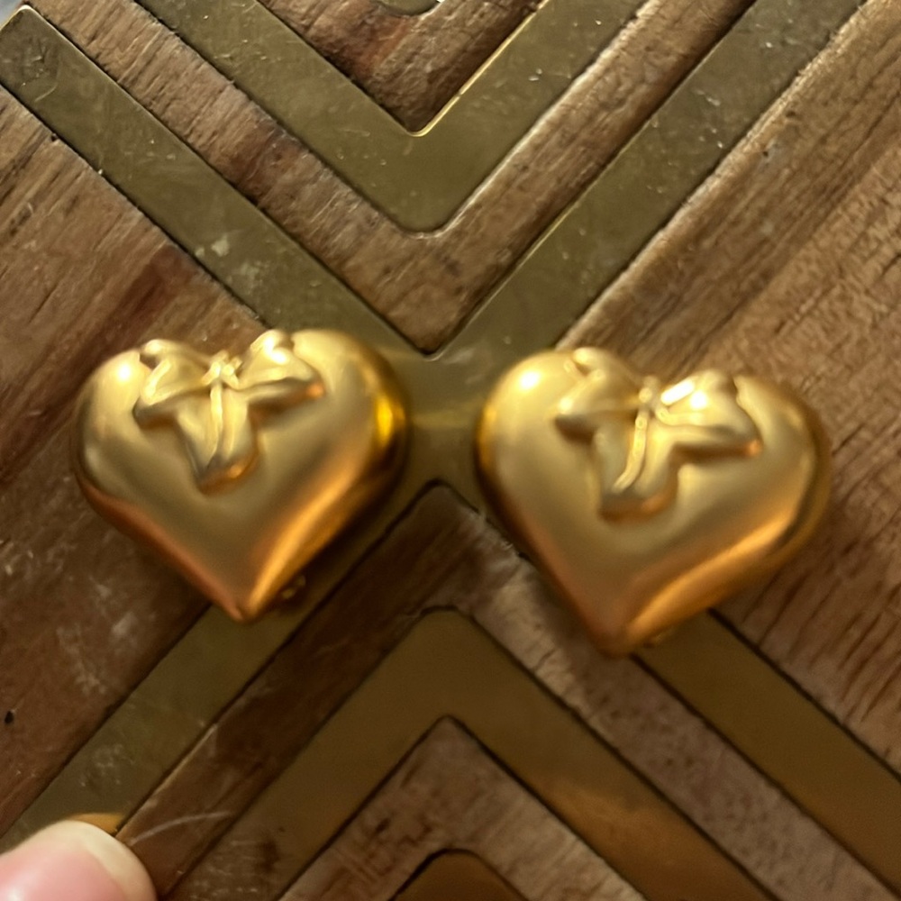 Vintage good condition Givenchy clip on earrings